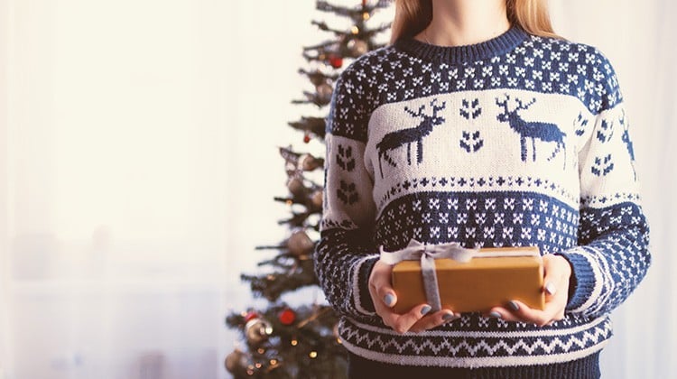 Riciclare un regalo di Natale: stop ai regali inutili e alle spese in eccesso. • Riciclare un regalo di Natale