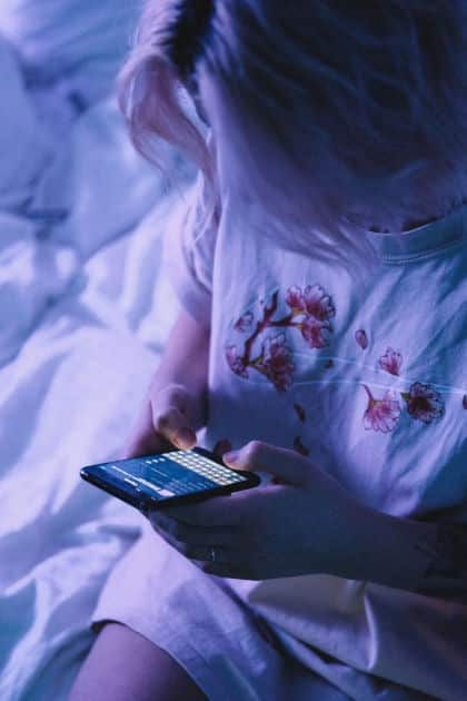 Lo smartphone rovina la relazione di coppia: il phubbing • lo smartphone rovina la relazione di coppia