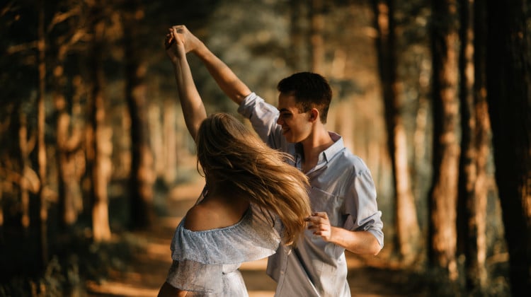 di cosa parlare con una ragazza