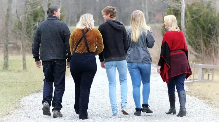 Fratello adolescente: guida per una convivenza serena • fratello adolescente